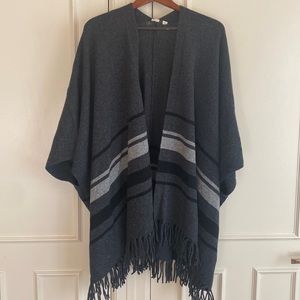 New Gap 100% Wool Poncho with Sleeves, one size